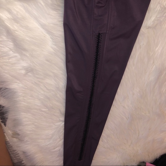 Maaji leggings with lace up detail - Picture 2 of 3